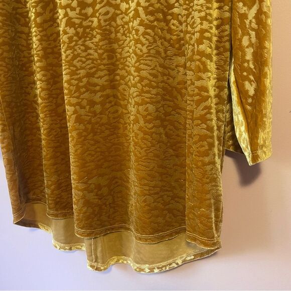 Dress Barn L Golden Burnout Velvet Leopard Print Tunic Top - Picture 3 of 8